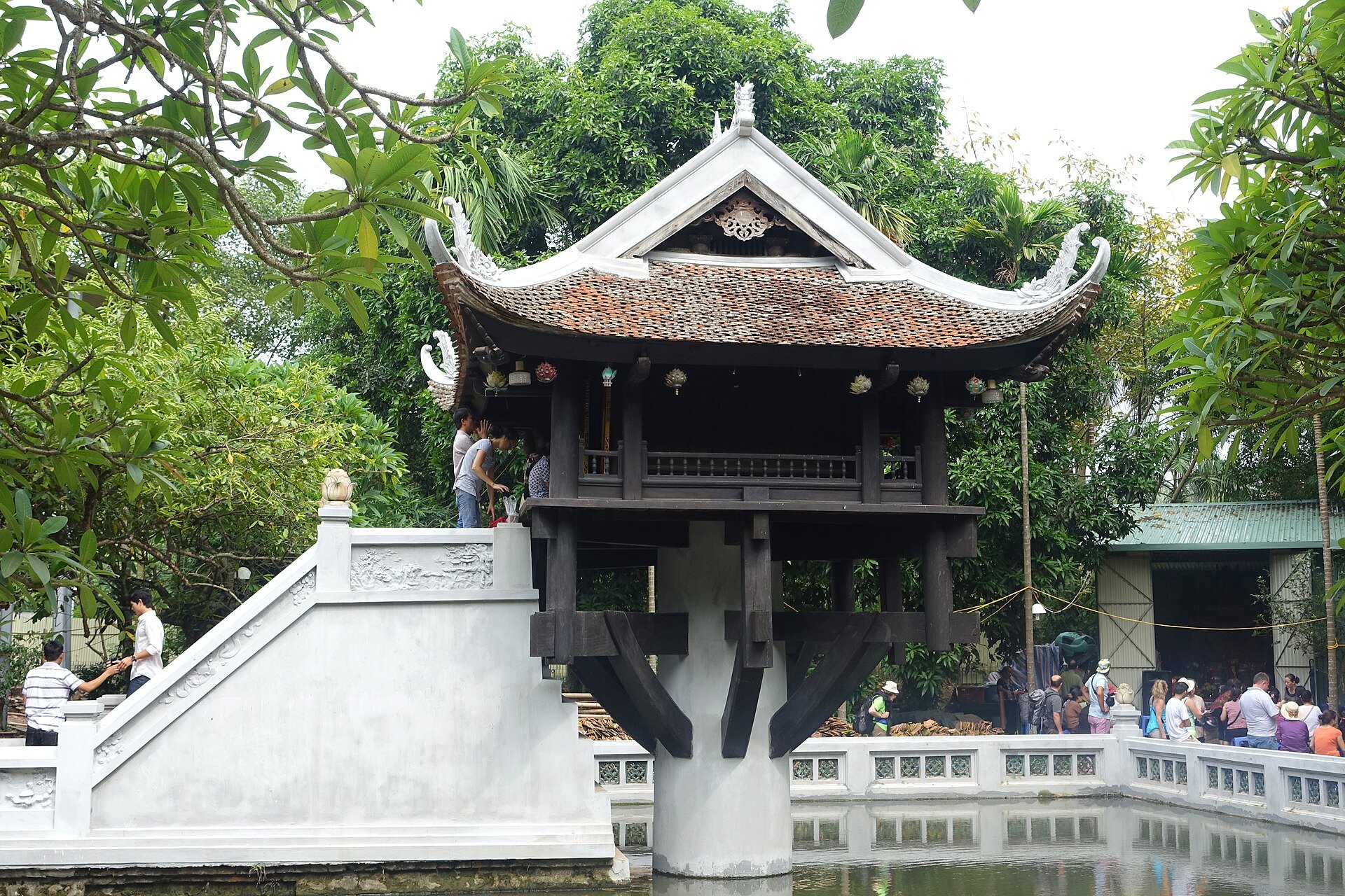 The One Pillar Pagoda standing on its single stone column above the pond