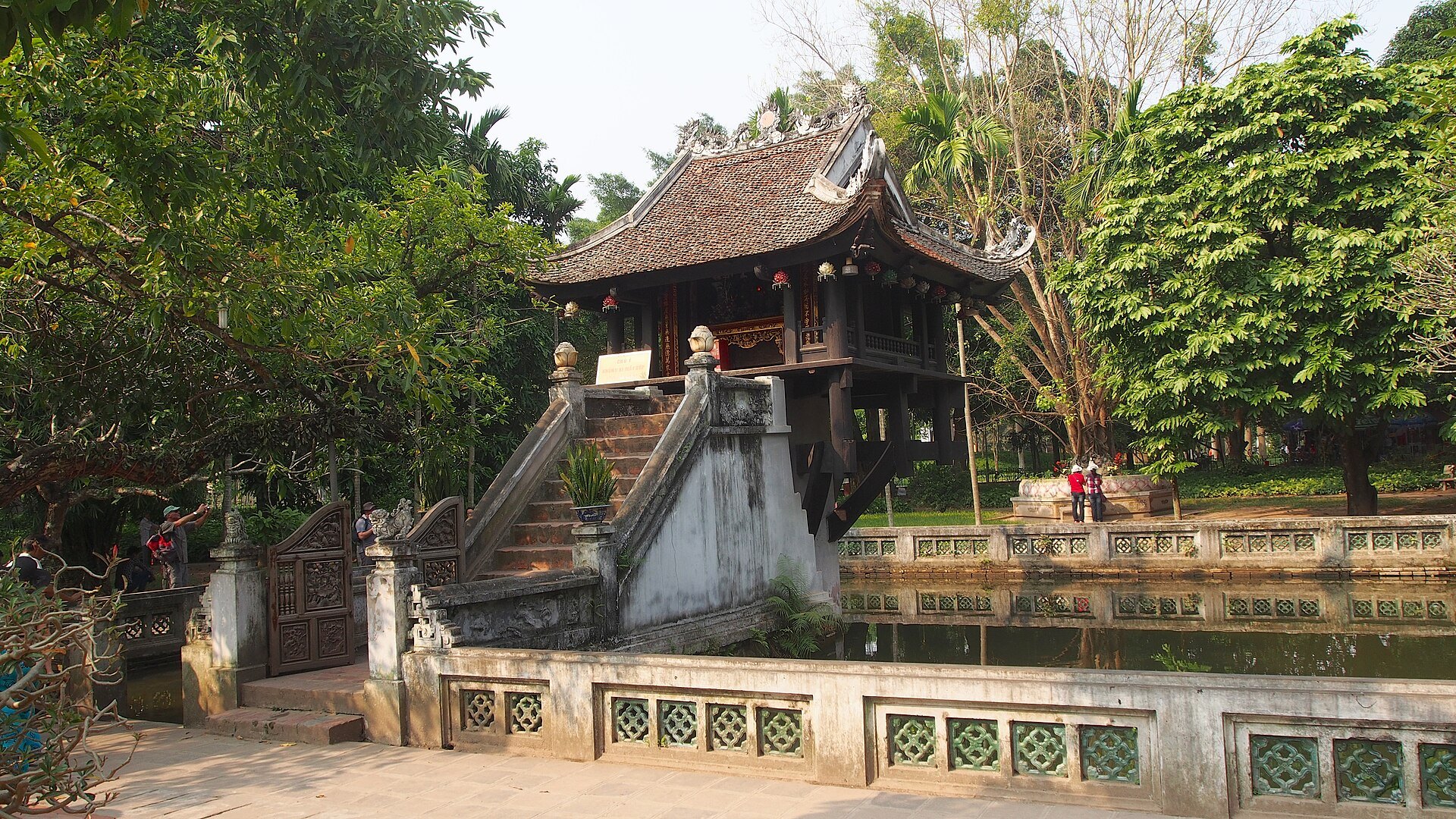 The steps up to the One Pillar Pagoda from the surrounding garden